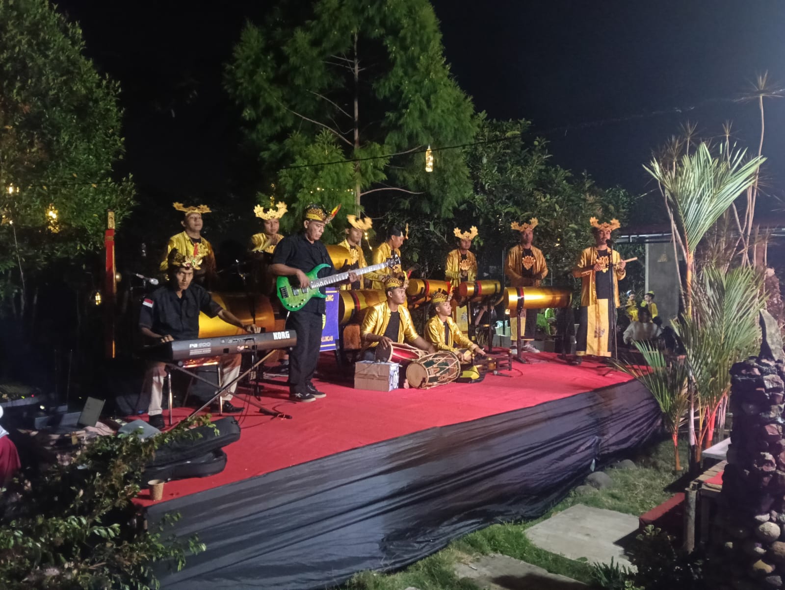 SAAT KUNANG-KUNANG MENGHILANG, SENIMAN JEMBER KIRIM PESAN KERAS SOAL KRISIS LINGKUNGAN