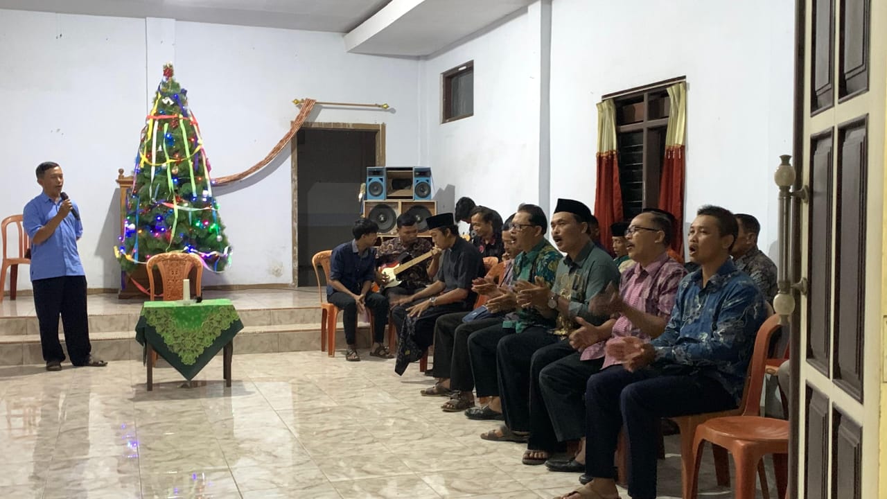 unik-ini-satu-satunya-gereja-di-jember-yang-mengunakan-bahasa-madura-dalam-peribadatan